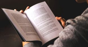 Manfaat Membaca Buku Motivasi yang Bikin Hidup Lebih Berwarna
