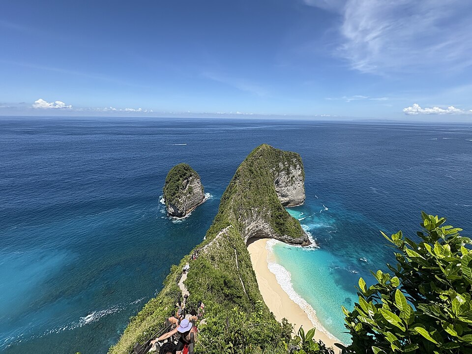 Nusa Penida, Destinasi Wisata Tersembunyi di Indonesia